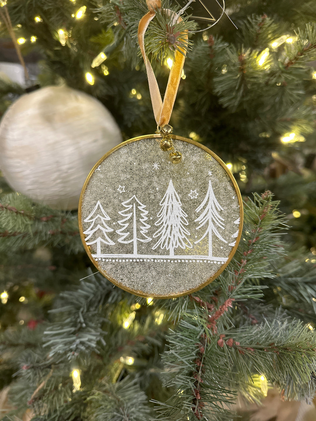 WINTER SCENE ORNAMENT