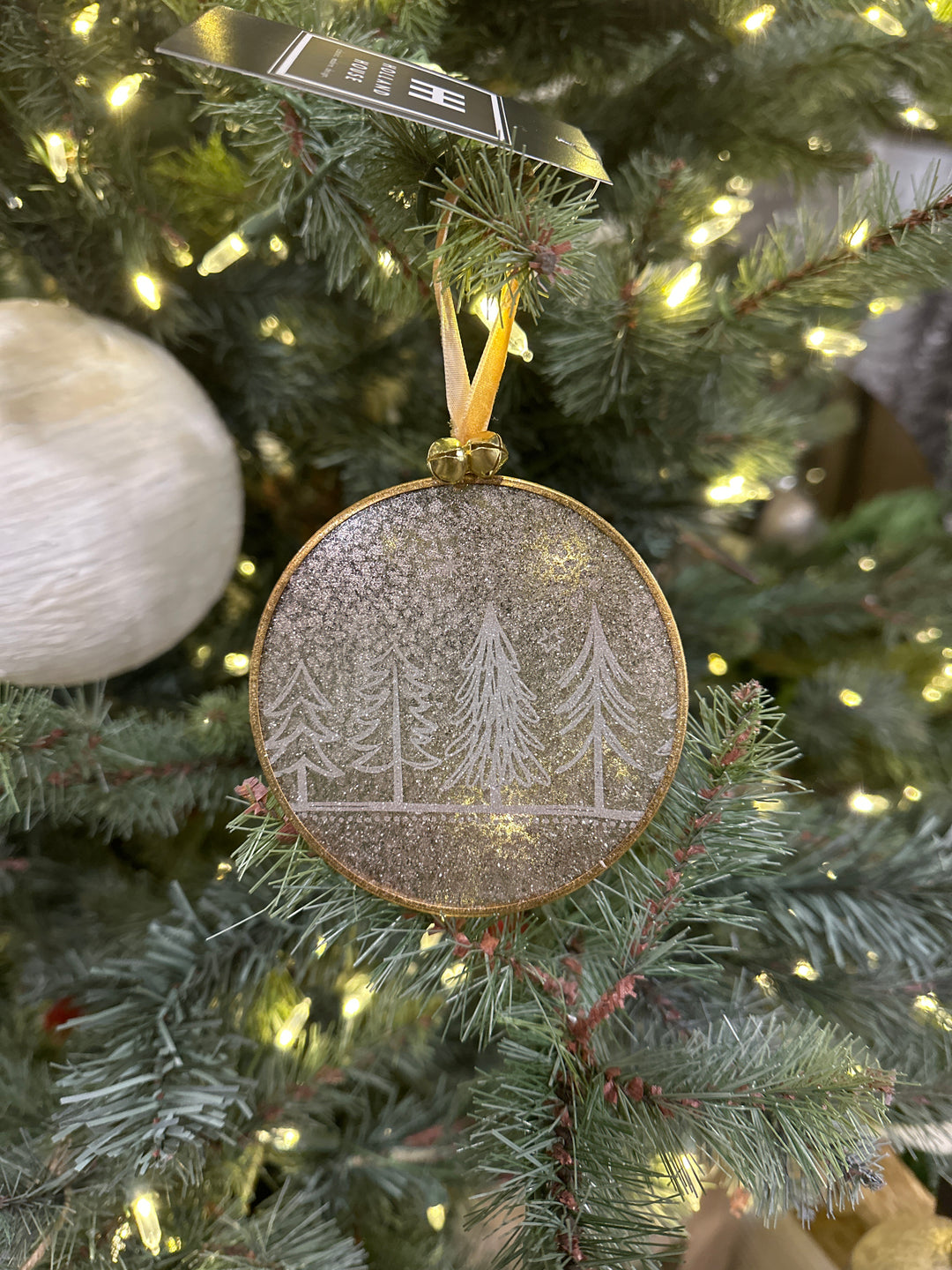 WINTER SCENE ORNAMENT