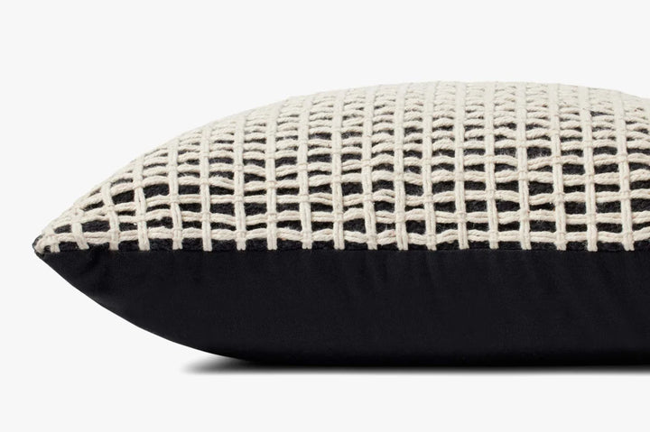 BLACK / IVORY PILLOW